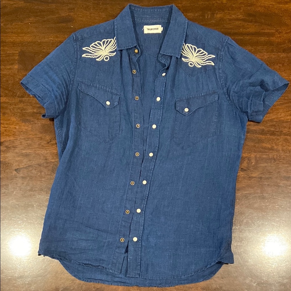 Taylor Stitch Blue Denim short sleeve western shirt with Embroidery size 38.